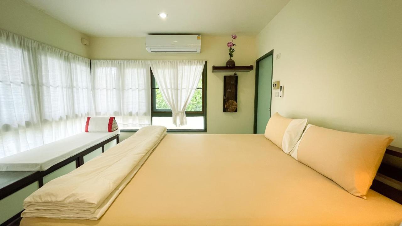 Rimsira Villa Chumphon Exteriör bild
