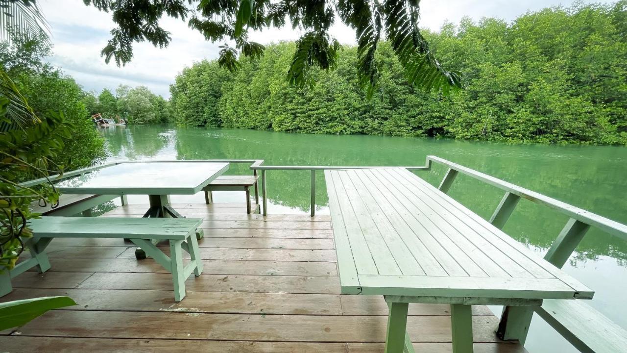 Rimsira Villa Chumphon Exteriör bild