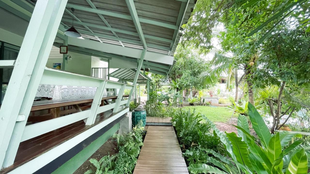 Rimsira Villa Chumphon Exteriör bild
